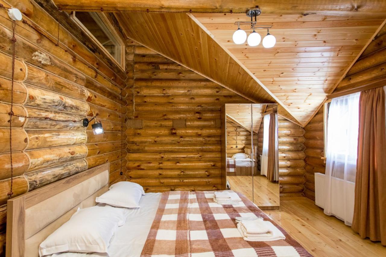 Snow Time Eco Chalet Gudauri Exteriör bild
