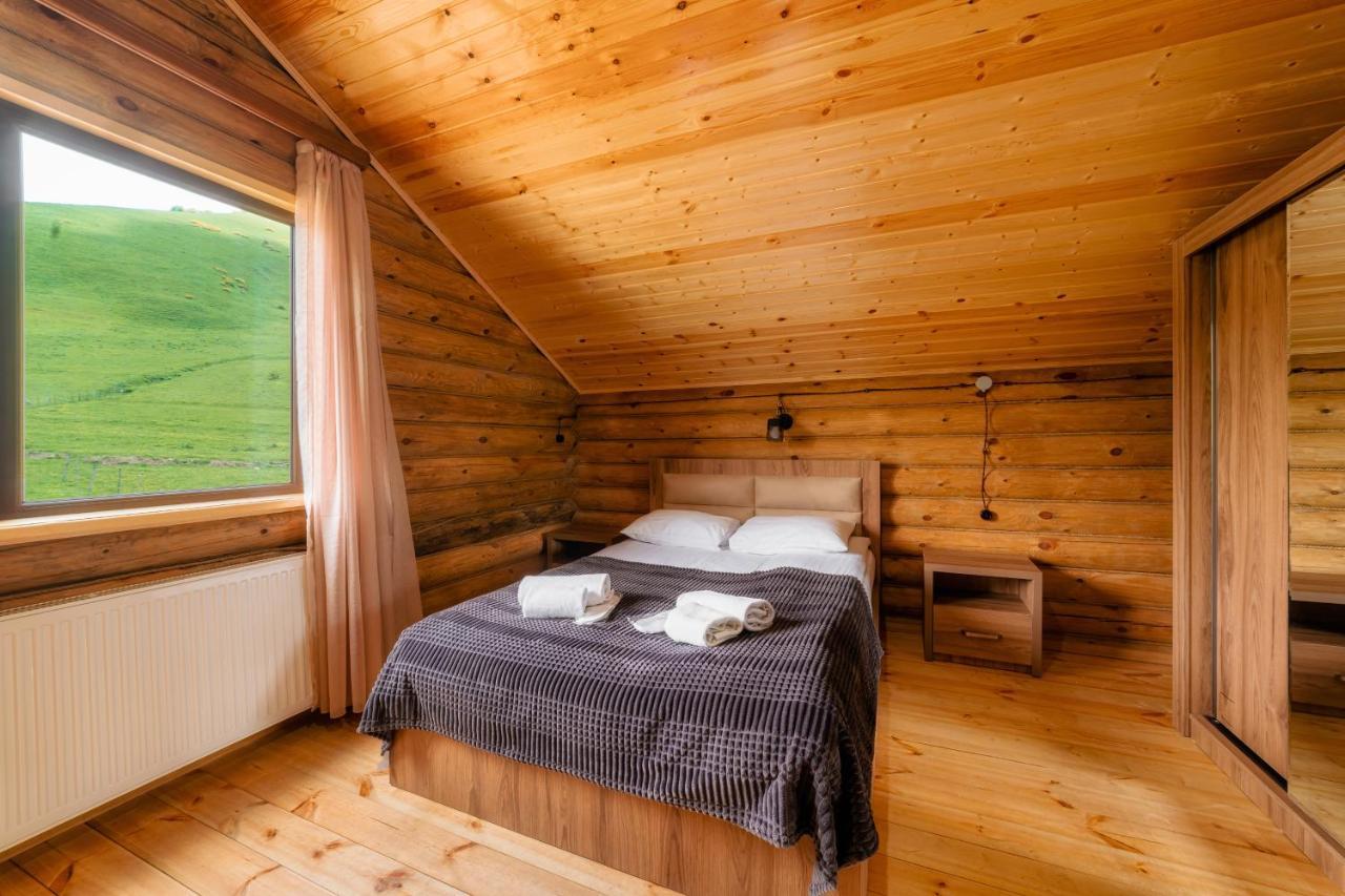 Snow Time Eco Chalet Gudauri Exteriör bild